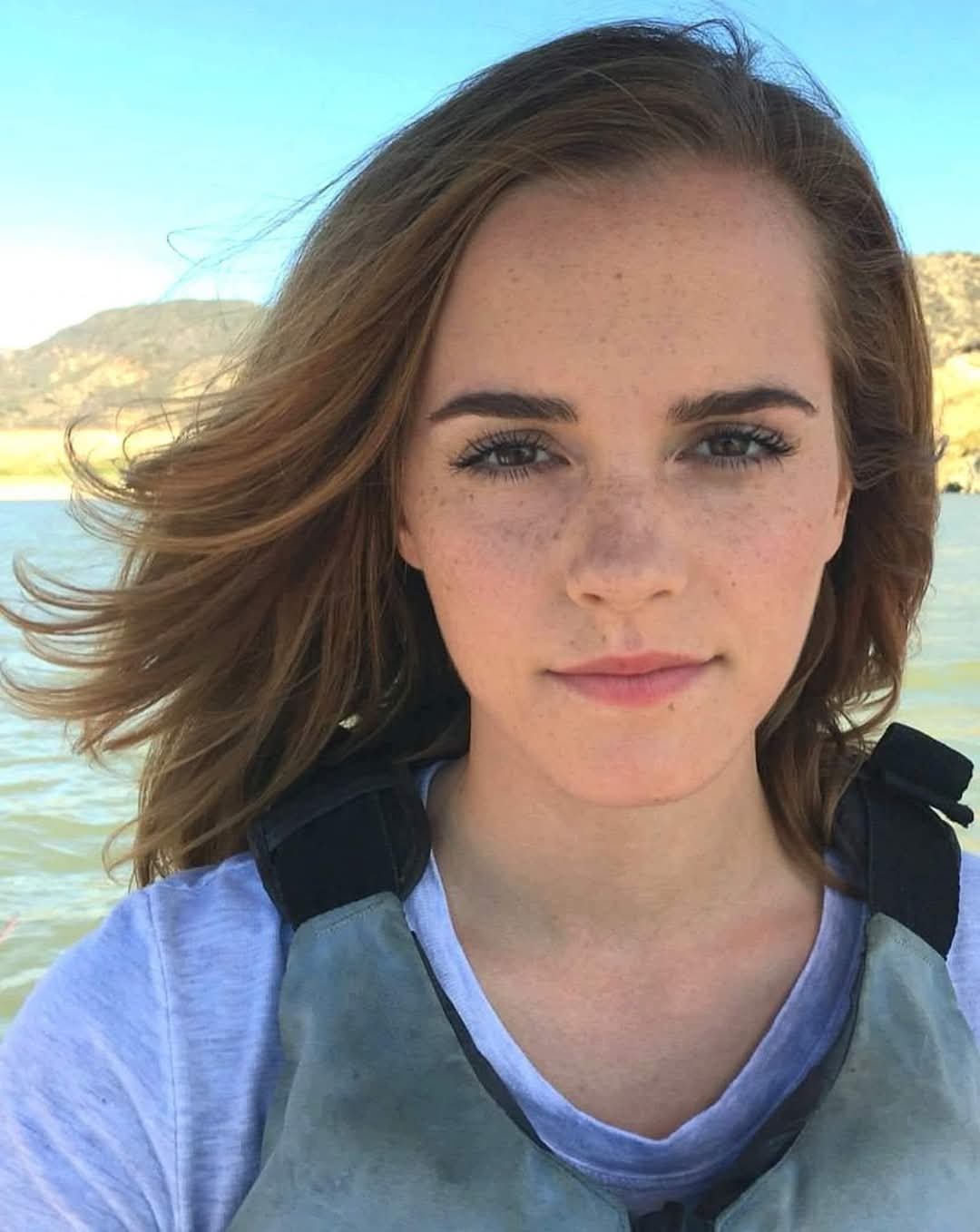 loIGse0B Emma Watson 01.jpg
